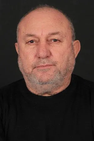 الممثل تايفون ساف