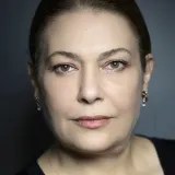 زينب إيرونات